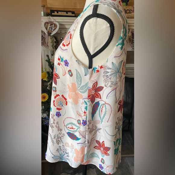 EUC Emma & Olivia Floral Lined V Neck Short Sleeve Swing Tank Size M - Picture 4 of 9